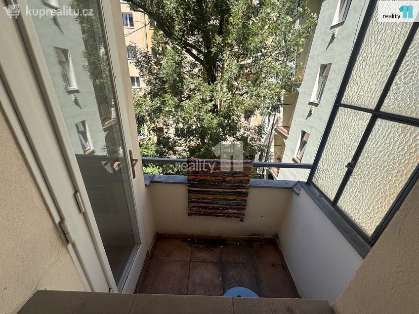 Pronájem bytu 3+kk 83 m^2 Křižíkova, Praha 8 