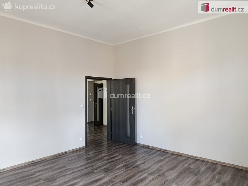 Pronájem bytu 3+kk 92 m^2 Svornosti, Praha 5 