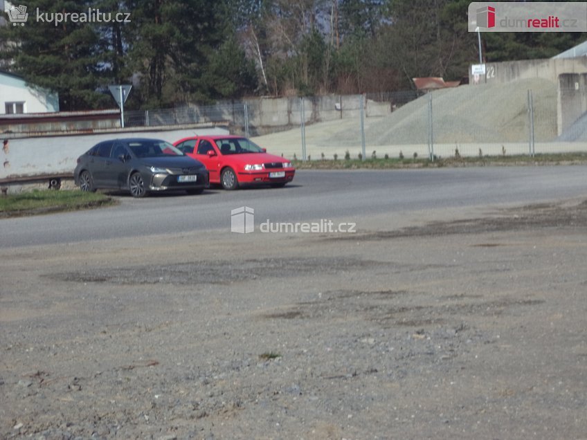 Pronájem  komerční reality 2000 m^2 Na Zbytkách, Staré Město 