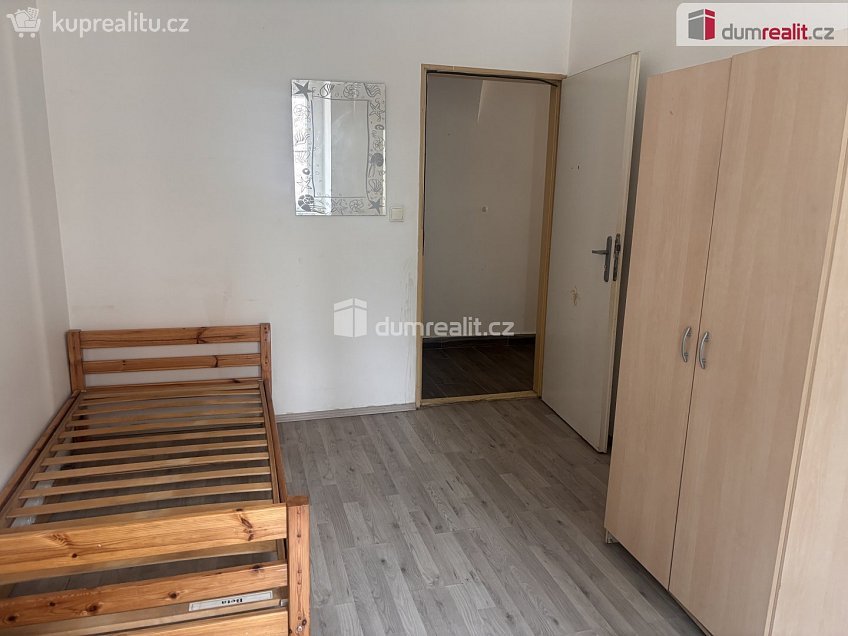 Pronájem bytu atypický 15 m^2 Zenklova, Praha 8 