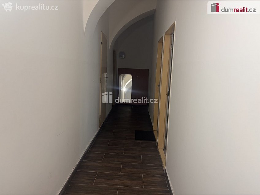 Pronájem bytu atypický 15 m^2 Zenklova, Praha 8 
