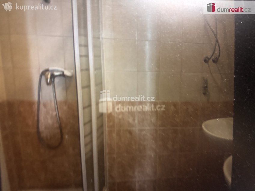 Pronájem bytu atypický 15 m^2 Zenklova, Praha 8 