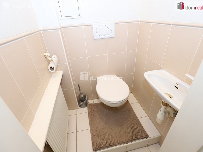 Pronájem bytu 4+kk 145 m^2 Kolínská, Praha 3 