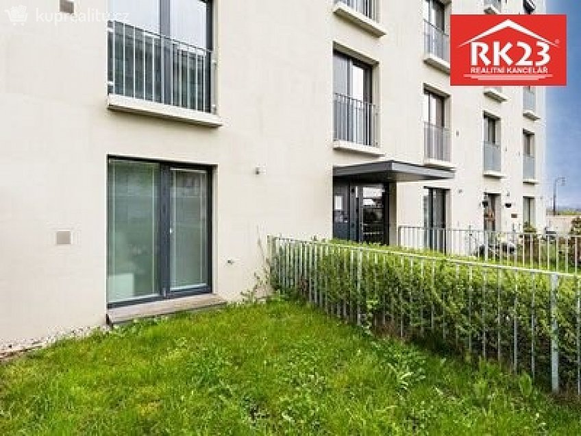 Pronájem bytu 1+kk 24 m^2 Novovysočanská 2509, Praha 