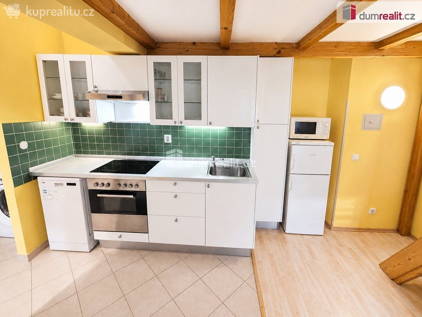 Prodej bytu 1+kk 43 m^2 Kotevní, Praha 5 