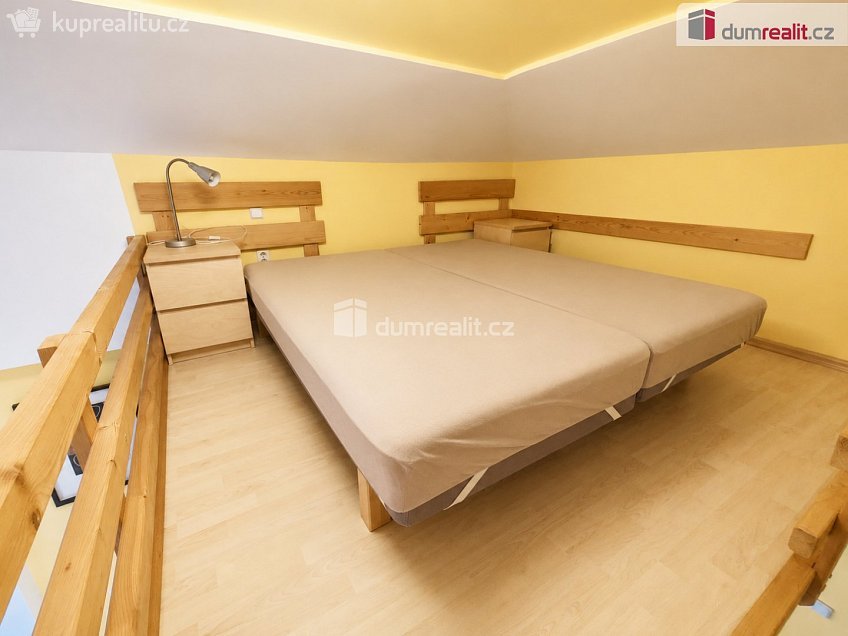 Prodej bytu 1+kk 43 m^2 Kotevní, Praha 5 