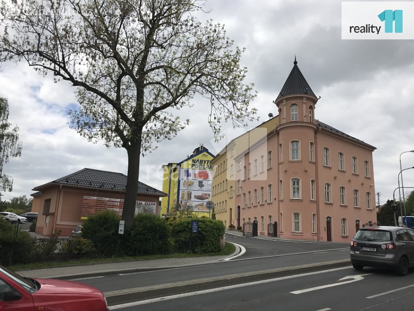 Pronájem  kanceláře 22 m^2 Chebská, Karlovy Vary 