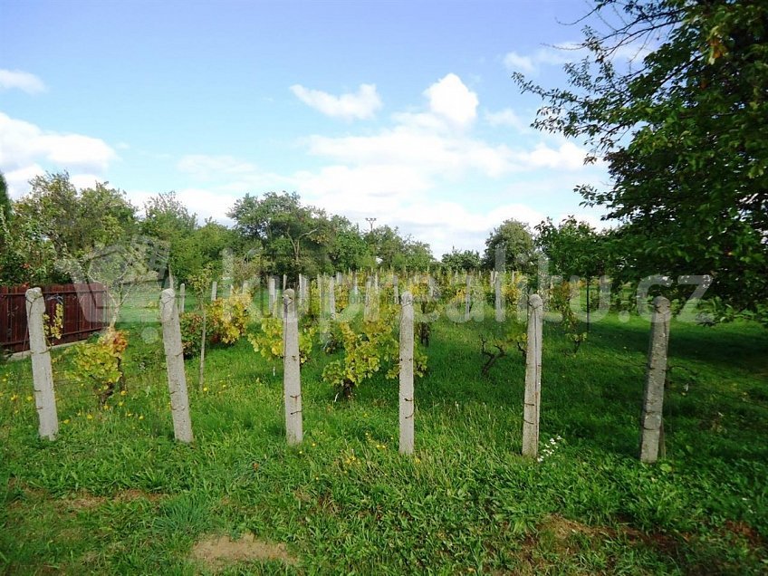 Prodej  stavebního pozemku 2782 m^2 Polešovice Česká republika