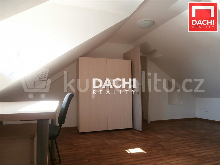 Pronájem bytu - pokoj 120 m^2 Kapucínská, Olomouc 77900