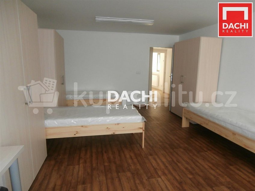 Pronájem bytu - pokoj 120 m^2 Kapucínská, Olomouc 77900