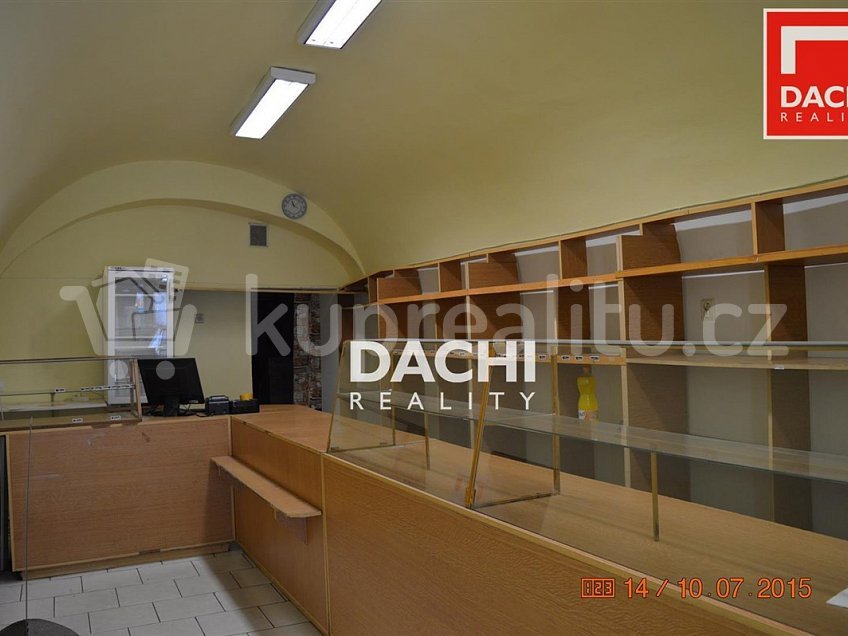 Pronájem  obchodních prostor 60 m^2 Dolní náměstí, Olomouc 77900