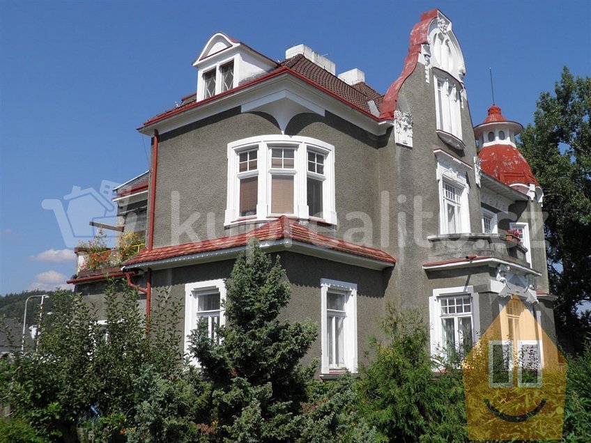 Prodej  rodinného domu 460 m^2 Krnov 79401