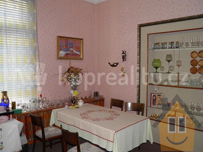 Prodej  rodinného domu 460 m^2 Krnov 79401