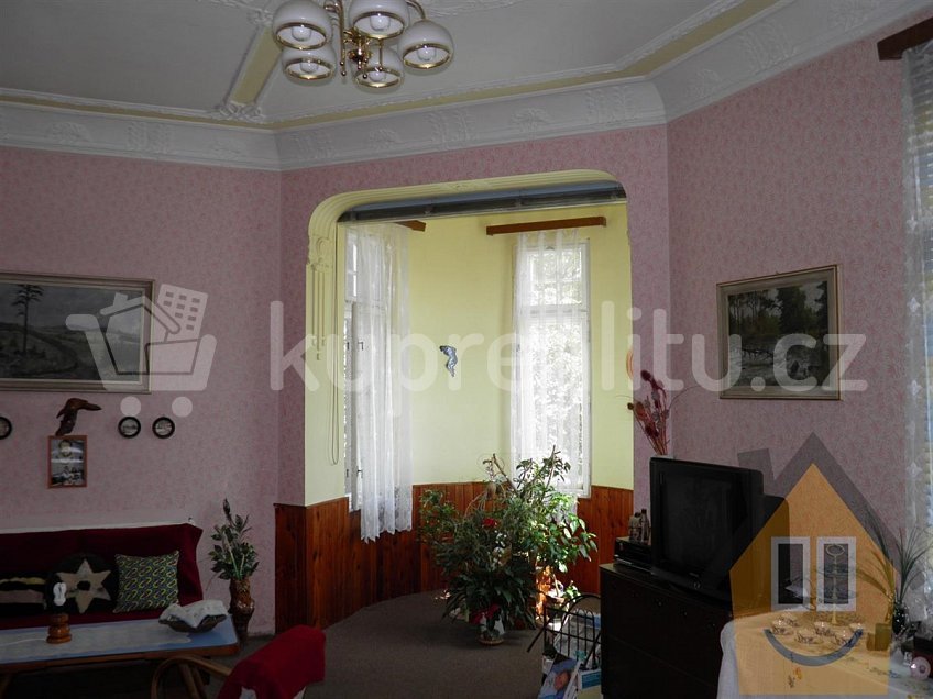 Prodej  rodinného domu 460 m^2 Krnov 79401