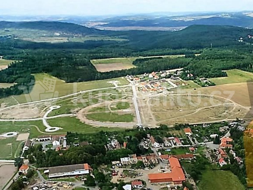 Prodej  stavebního pozemku 1805 m^2 Trnová Česká republika