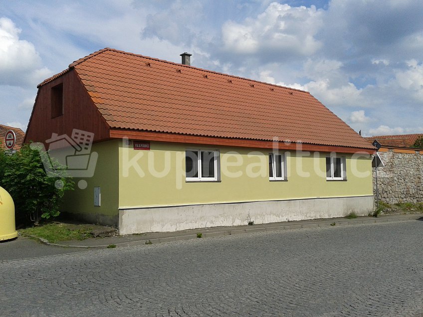 Prodej  rodinného domu 157 m^2 Plk.B.Petroviče 289, Dobříš 26301