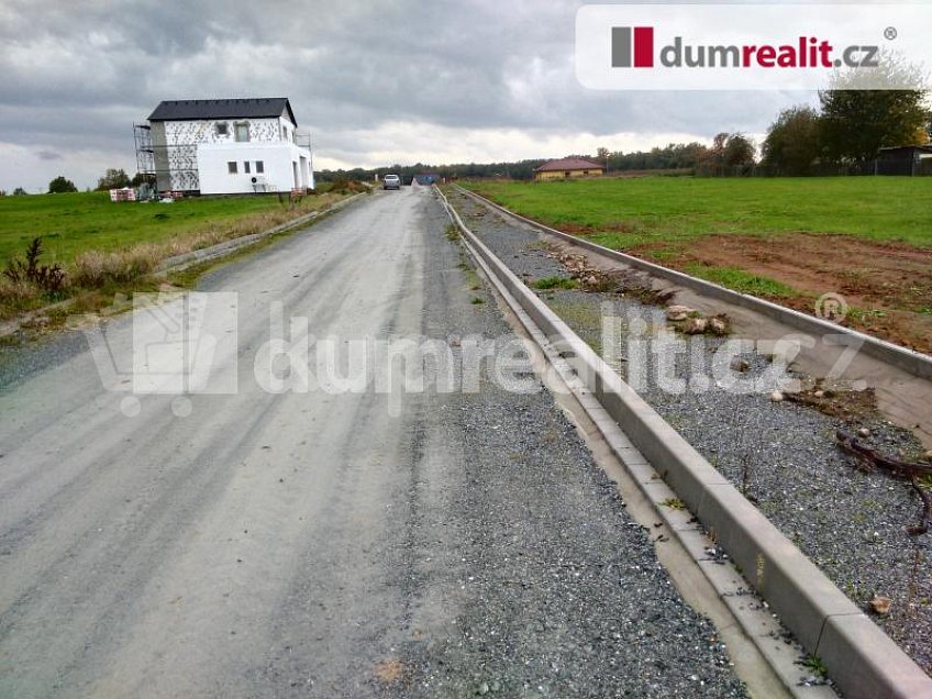 Prodej  stavebního pozemku 890 m^2 Šťáhlavy, Šťáhlavy 