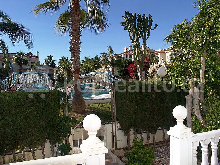 Prodej  bungalovu 71 m^2 Torrevieja 