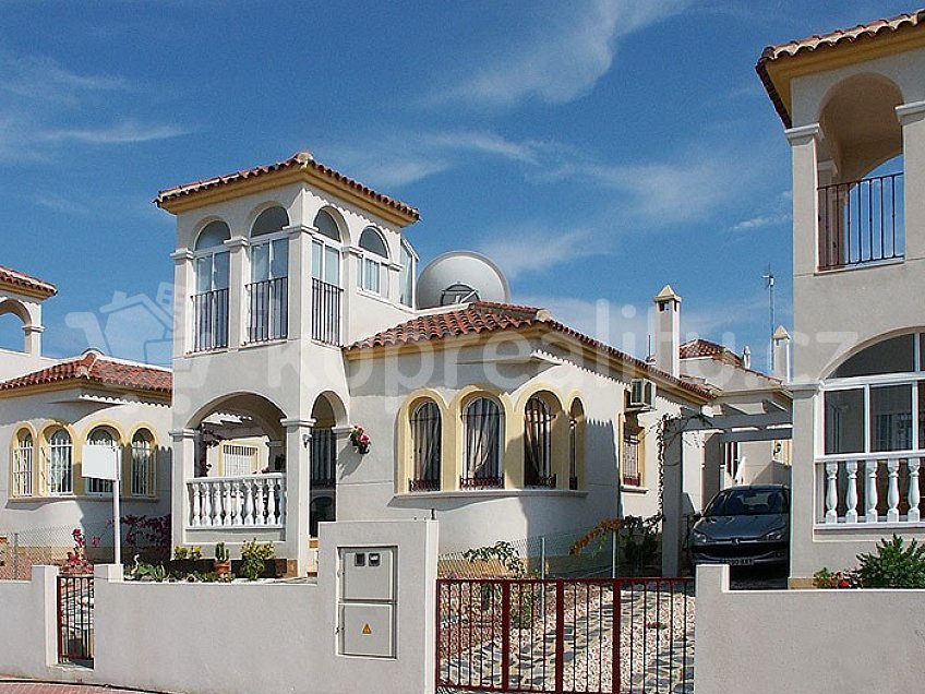 Prodej  rodinného domu 85 m^2 Villamartin Alicante 