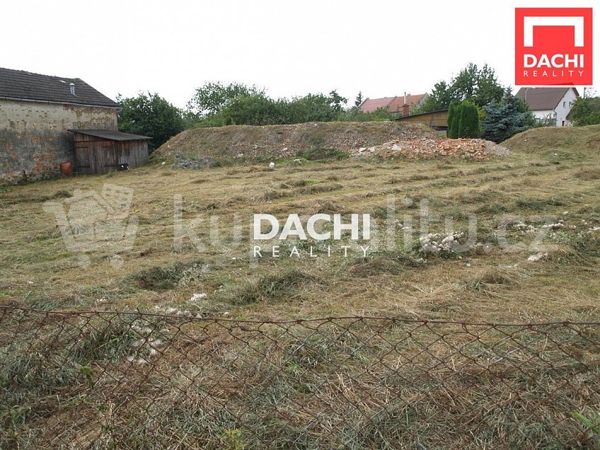 Prodej  rodinného domu 1025 m^2 Příkazy 78333